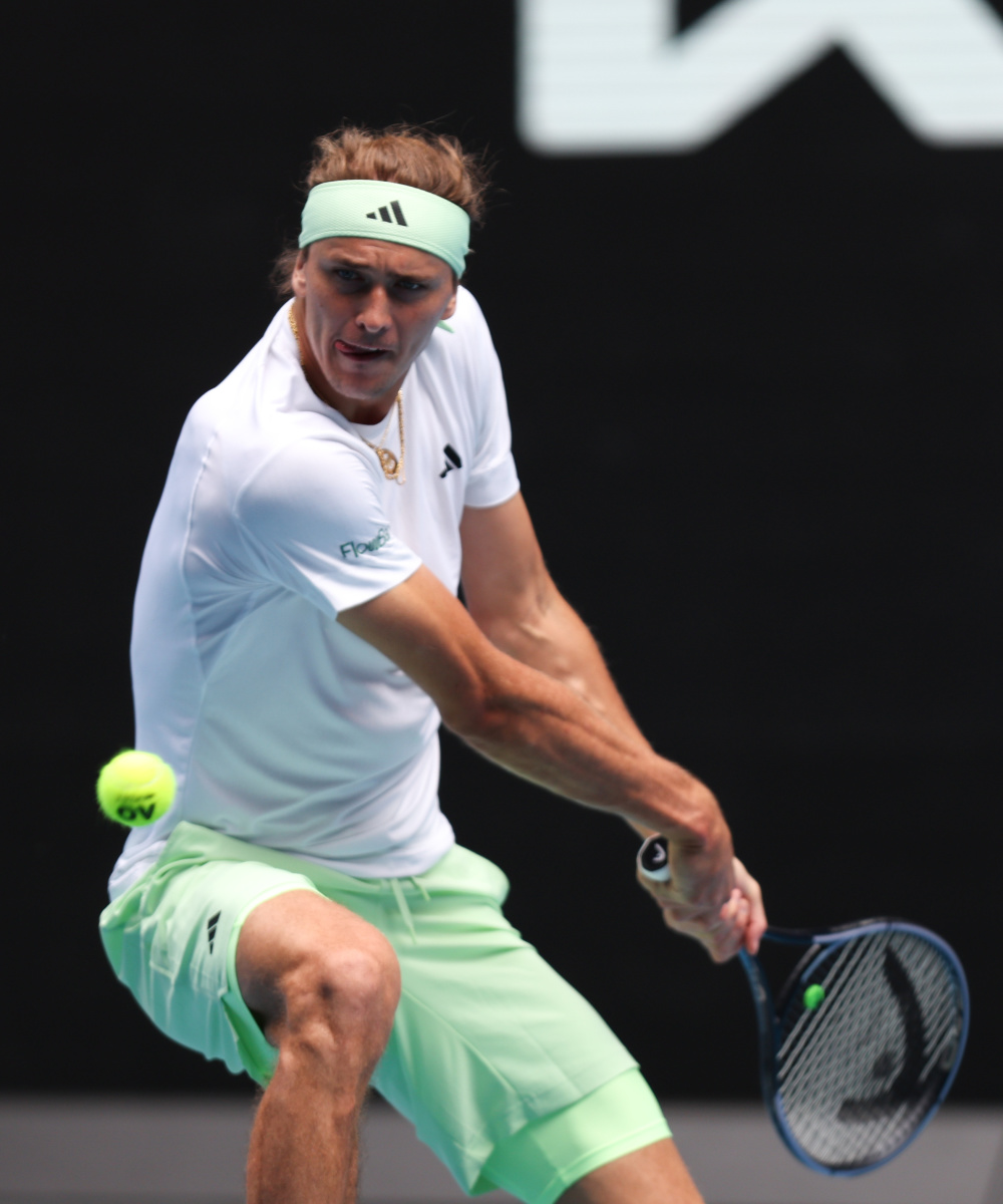 九游娱乐网页-包含欧洲网球队鏖战日本网球队，兹维列夫高光表现的词条