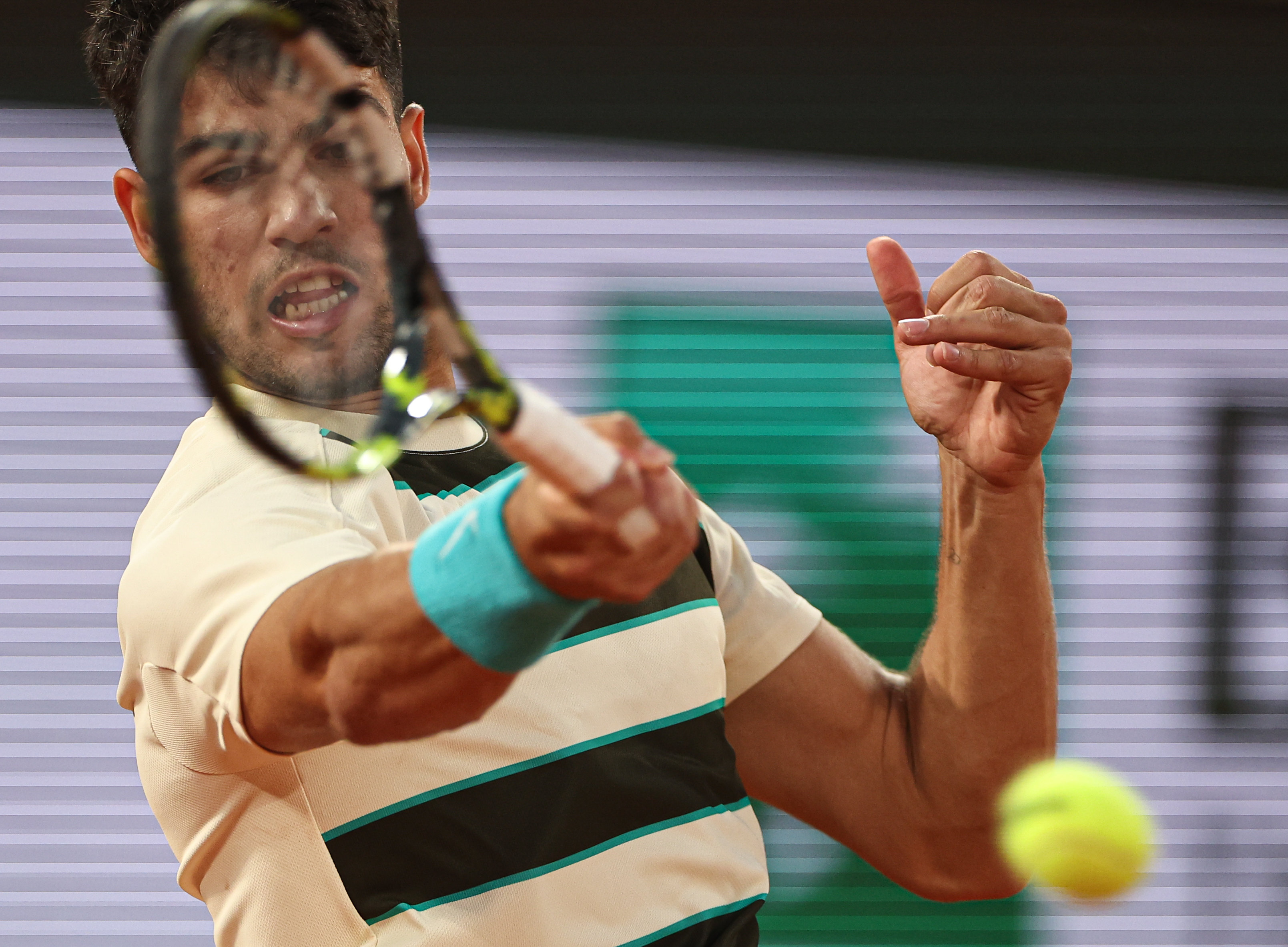 九游娱乐网页-包含英国网球队绝杀法国网球队，阿尔卡拉斯统治全场的词条