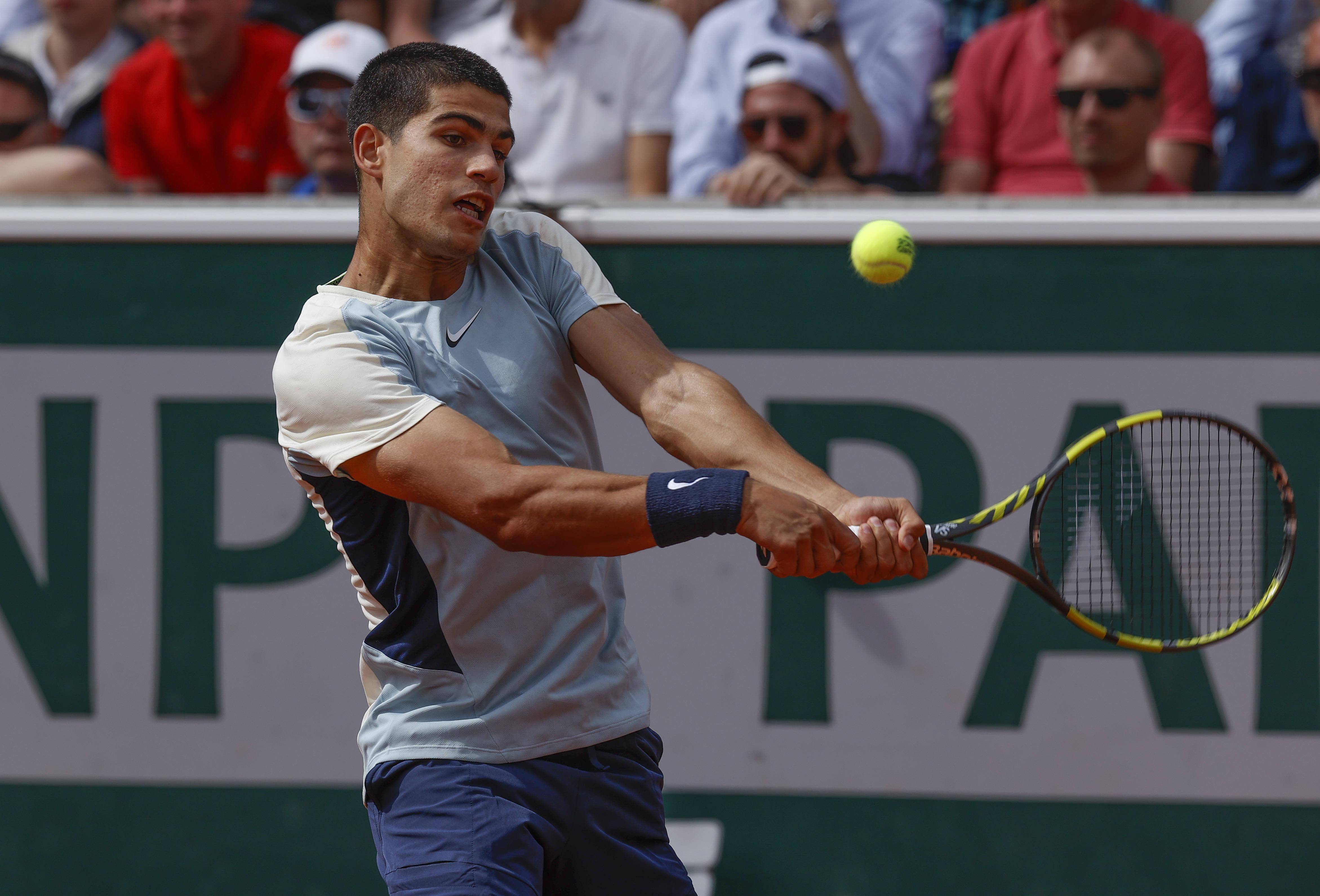 包含英国网球队绝杀法国网球队,阿尔卡拉斯统治全场的词条 包含英国网球队绝杀法国网球队,阿尔卡拉斯统治全场的词条