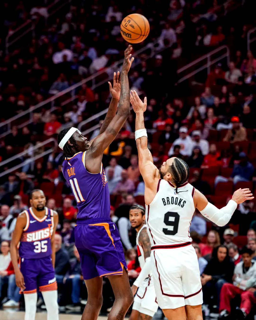 九游中国-巴西男篮鏖战塞尔维亚男篮，杜兰特打破历史纪录的简单介绍