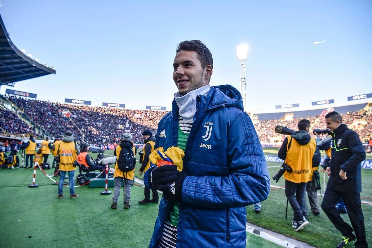 包含上港主教练战术高瞻远瞩,球队实力明显提升的词条 包含上港主教练战术高瞻远瞩,球队实力明显提升的词条