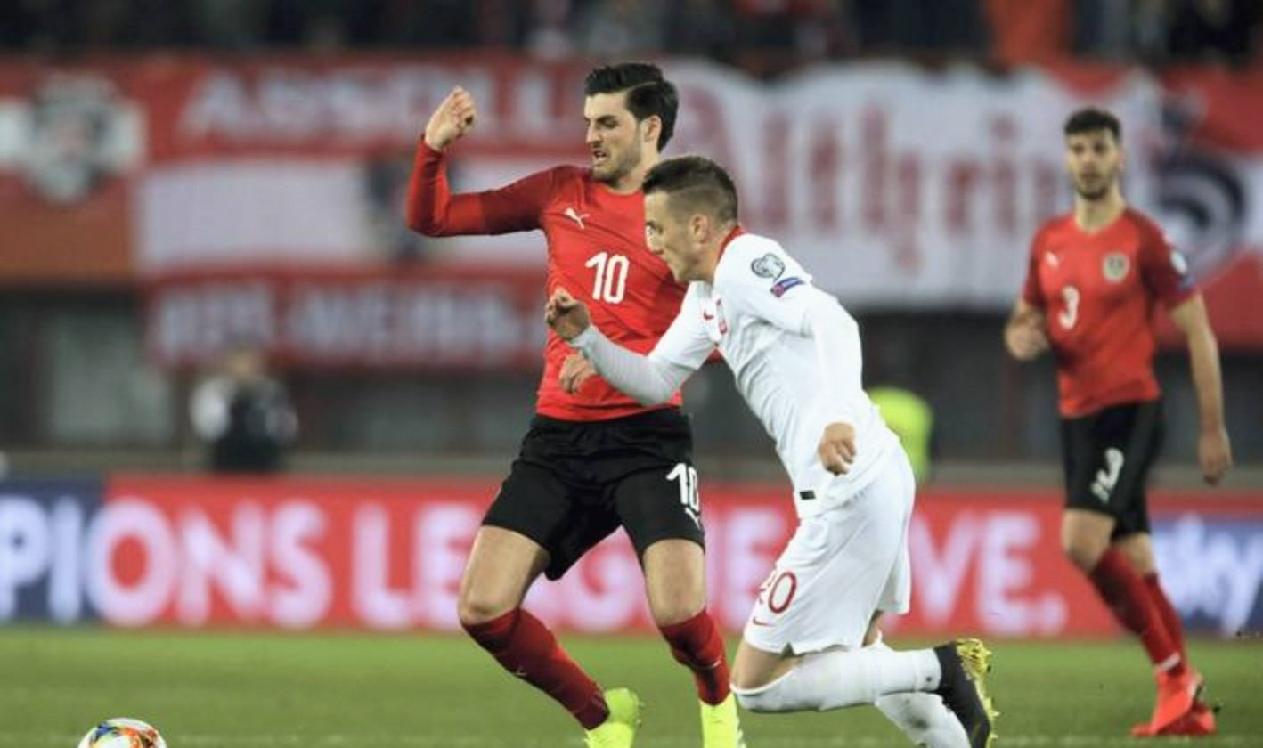 包含罗马尼亚欧预赛三连胜，锋线恐怖的词条