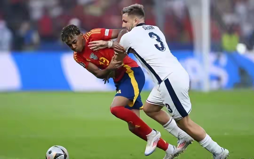 欧预赛比赛英格兰大胜西班牙，意大利惨败！