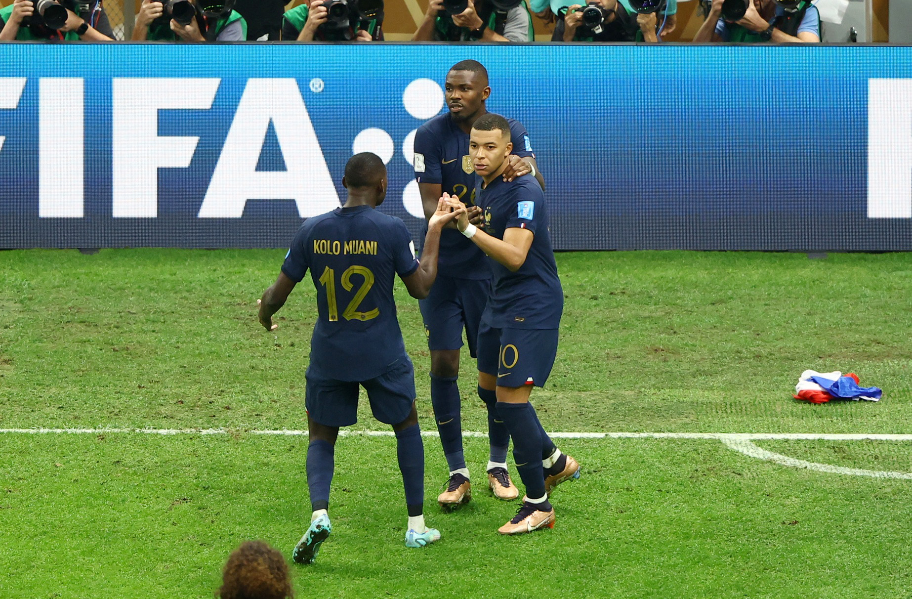 法国联赛冲刺阶段,球队斗志昂扬! 法国联赛冲刺阶段,球队斗志昂扬!