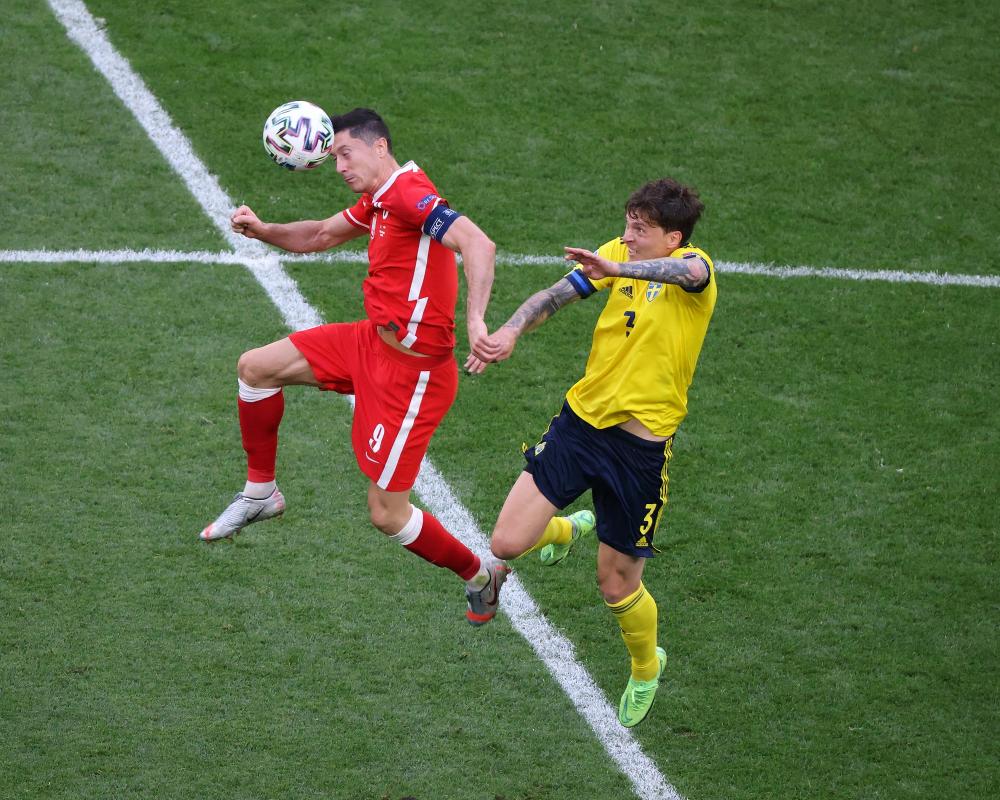 九游体育官方入口-瑞典队主场逼平波兰，小组出线形势岌岌可危的简单介绍