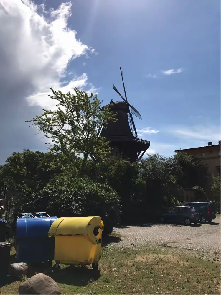 累斯顿到来柏林联盟处，旨在拔得头筹的简单介绍