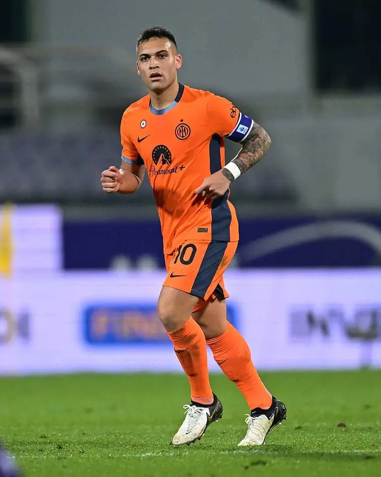 包含佛罗伦萨客场大胜，迎来转机的词条