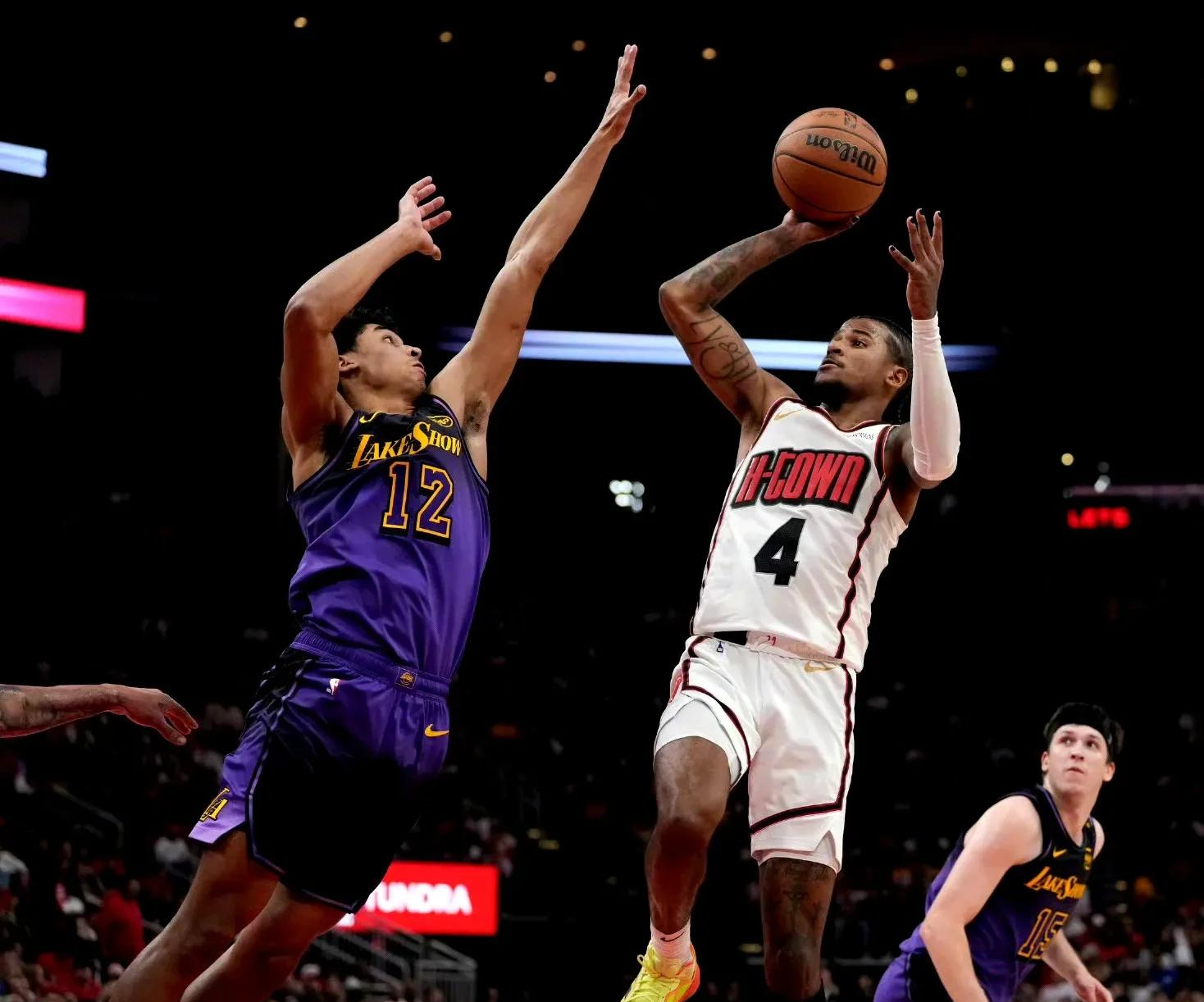 篮网击败雷霆，压哨三分绝杀对手