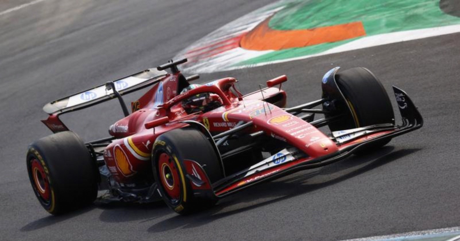 迈凯伦绝杀红牛车队,勒克莱尔扛起全队的简单介绍 迈凯伦绝杀红牛车队,勒克莱尔扛起全队的简单介绍