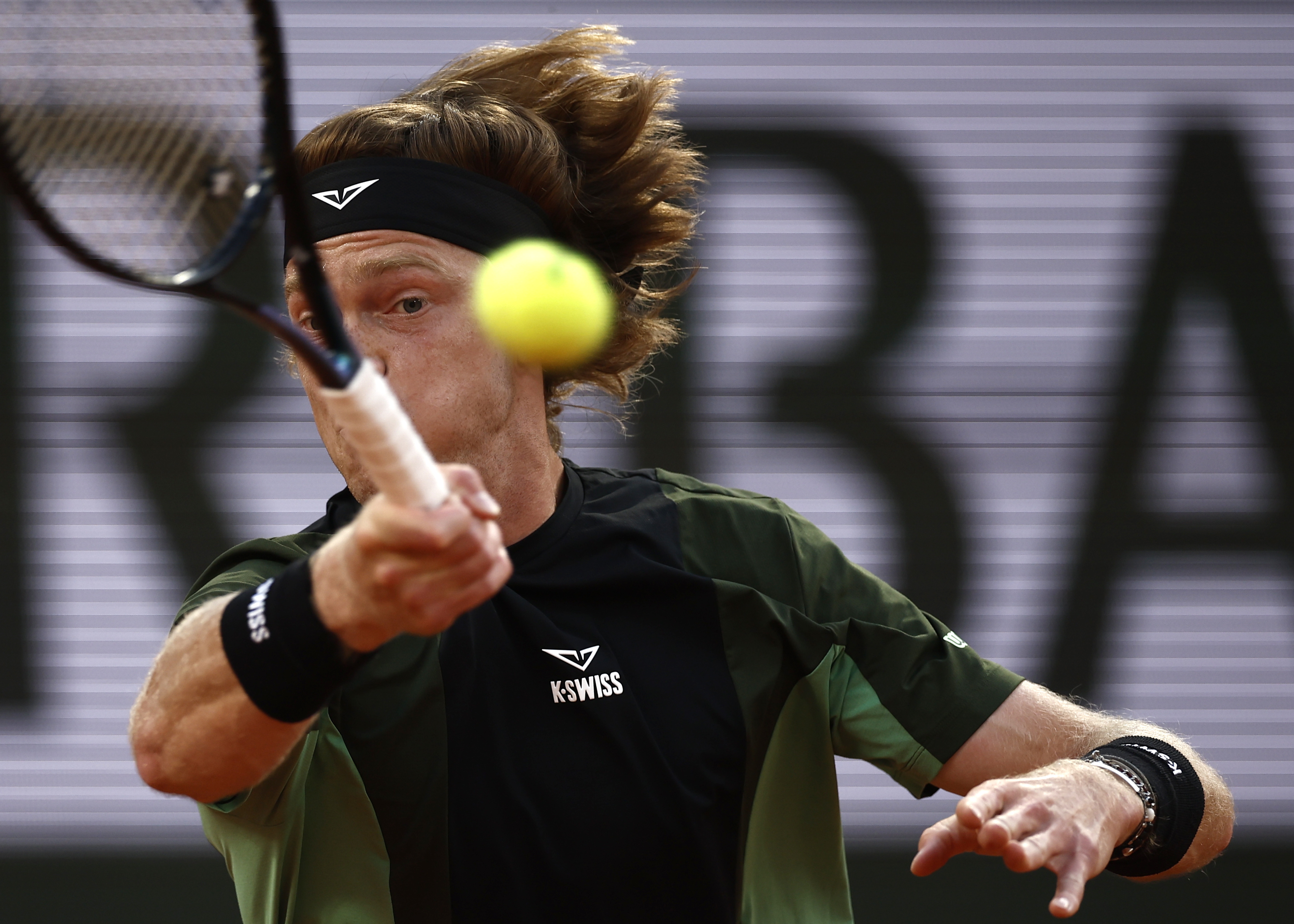 蒙特卡洛大师赛轻取法网，辛纳高光表现的简单介绍