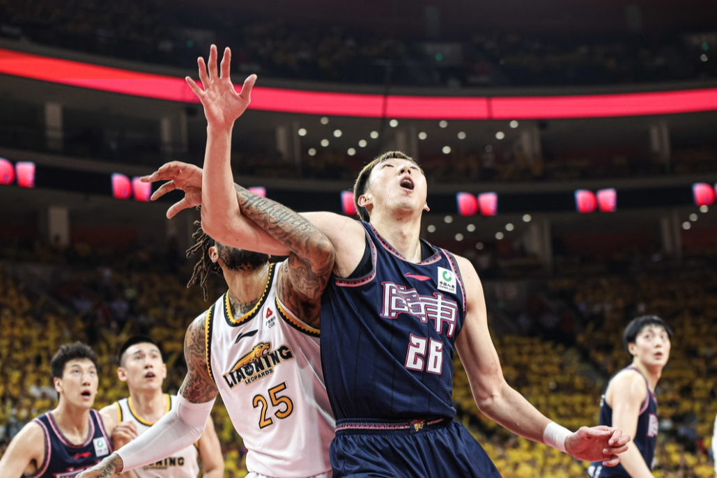 包含广州队力克天津队，周琦状态火热的词条