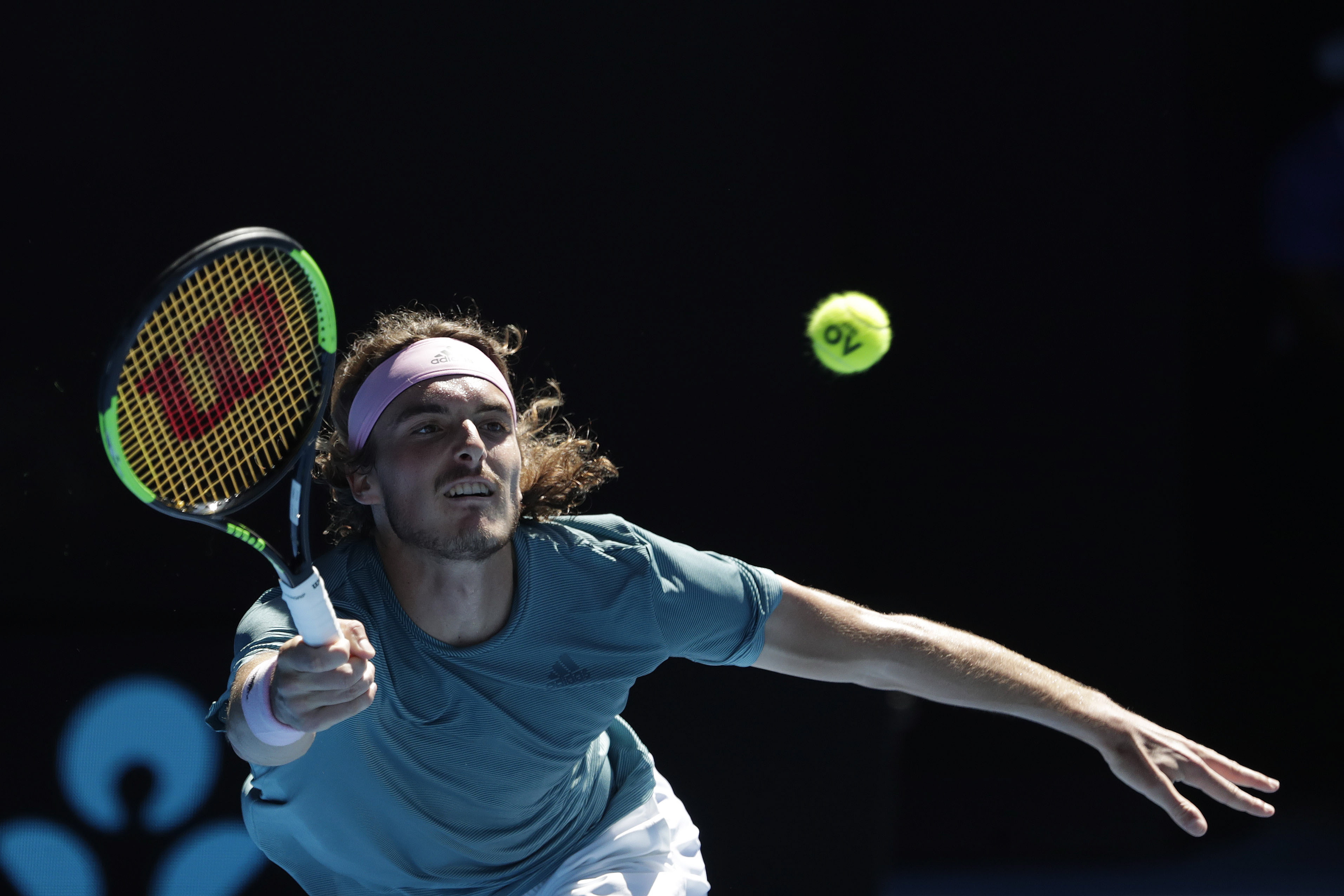 戴维斯杯轻取法网，西西帕斯状态火热